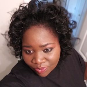 Meet your Posher, Alexandra